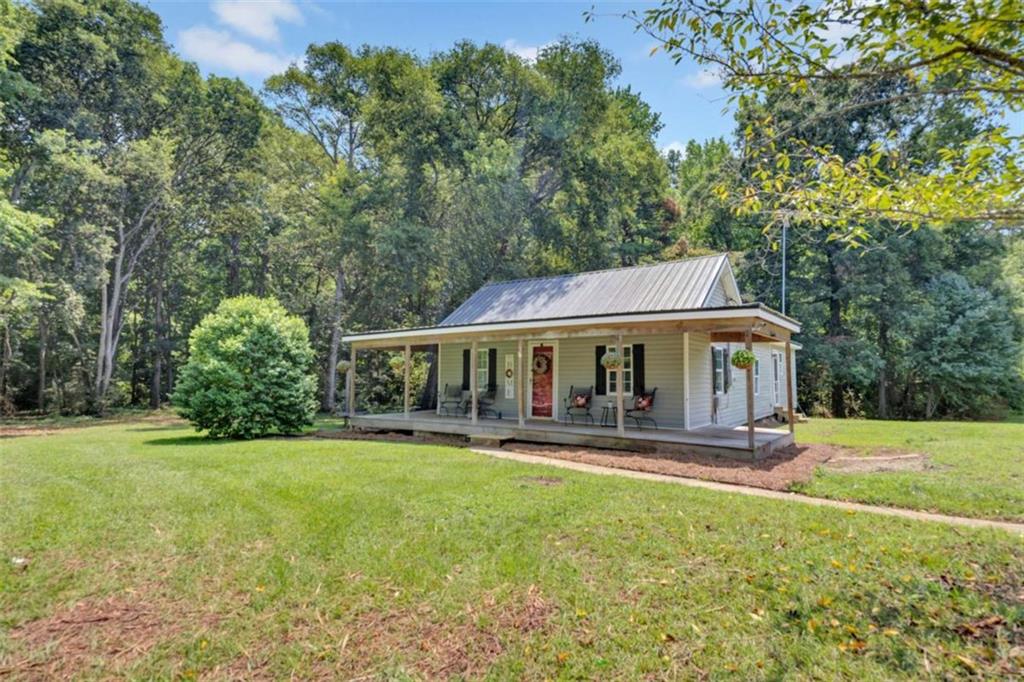 2089 Highway 81 S Property Photo 2