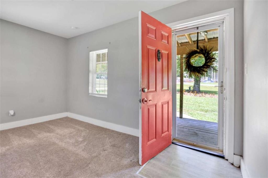 2089 Highway 81 S Property Photo 5