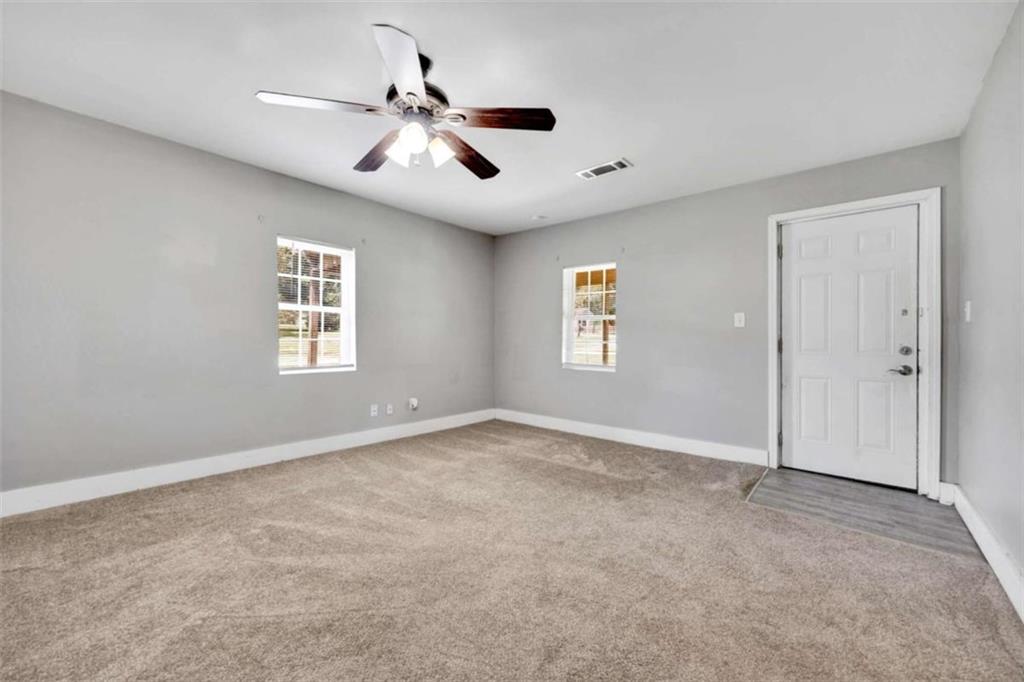 2089 Highway 81 S Property Photo 6