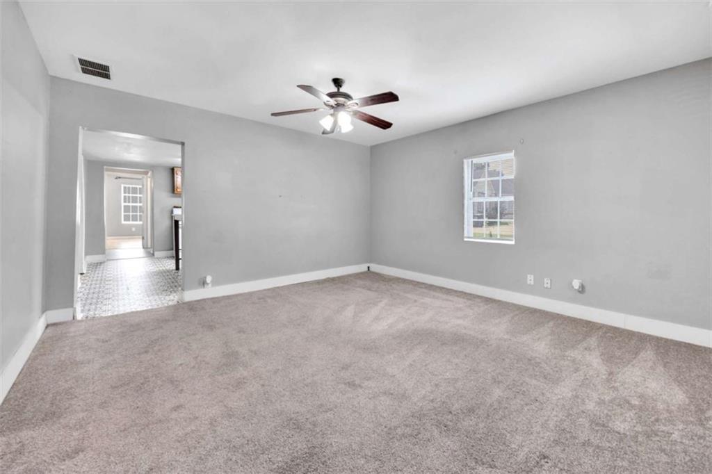 2089 Highway 81 S Property Photo 7