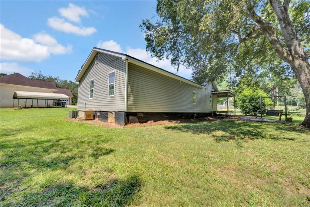 2089 Highway 81 S Property Photo 33