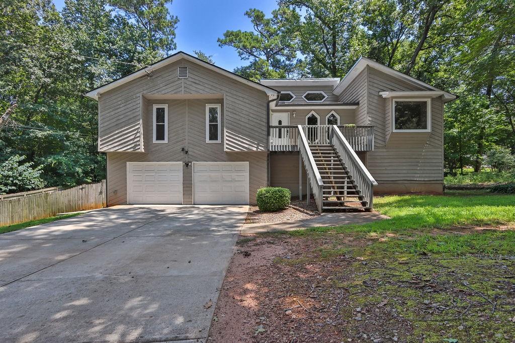 52 Omega Drive Property Photo 1