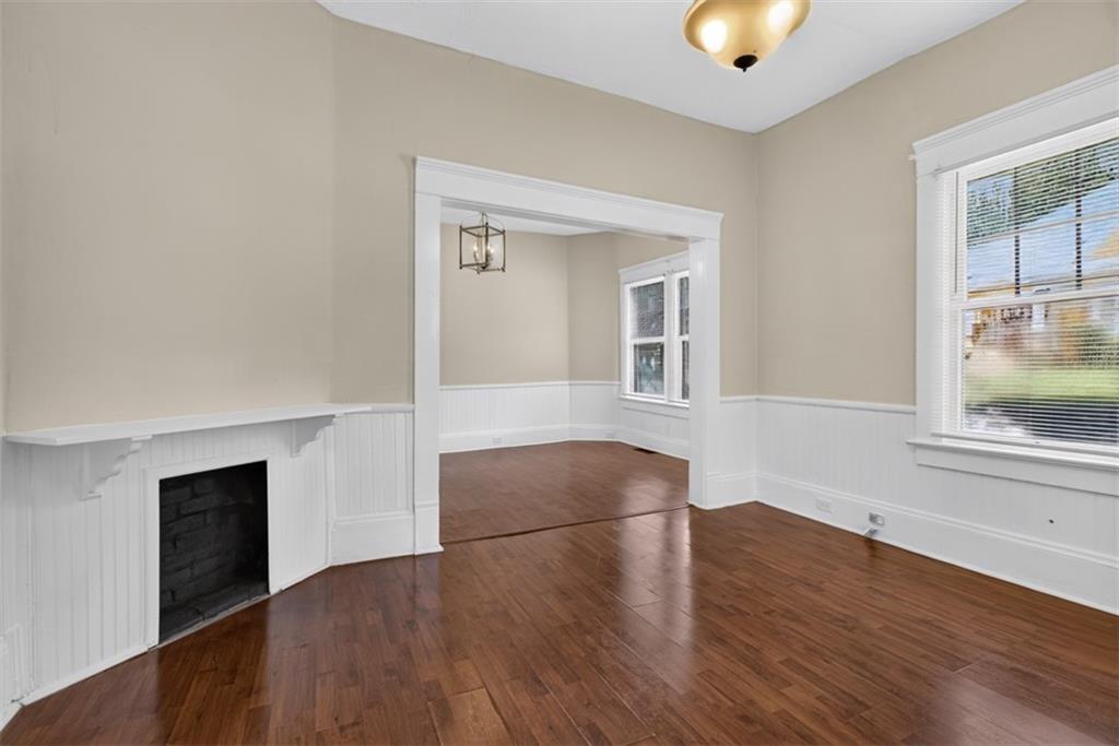 1070 Forrest Avenue Property Photo 12