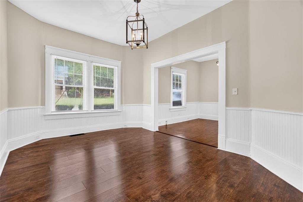 1070 Forrest Avenue Property Photo 19