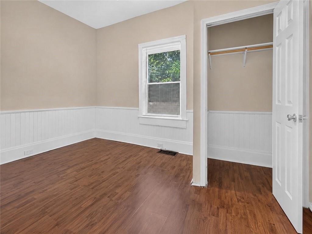 1070 Forrest Avenue Property Photo 20