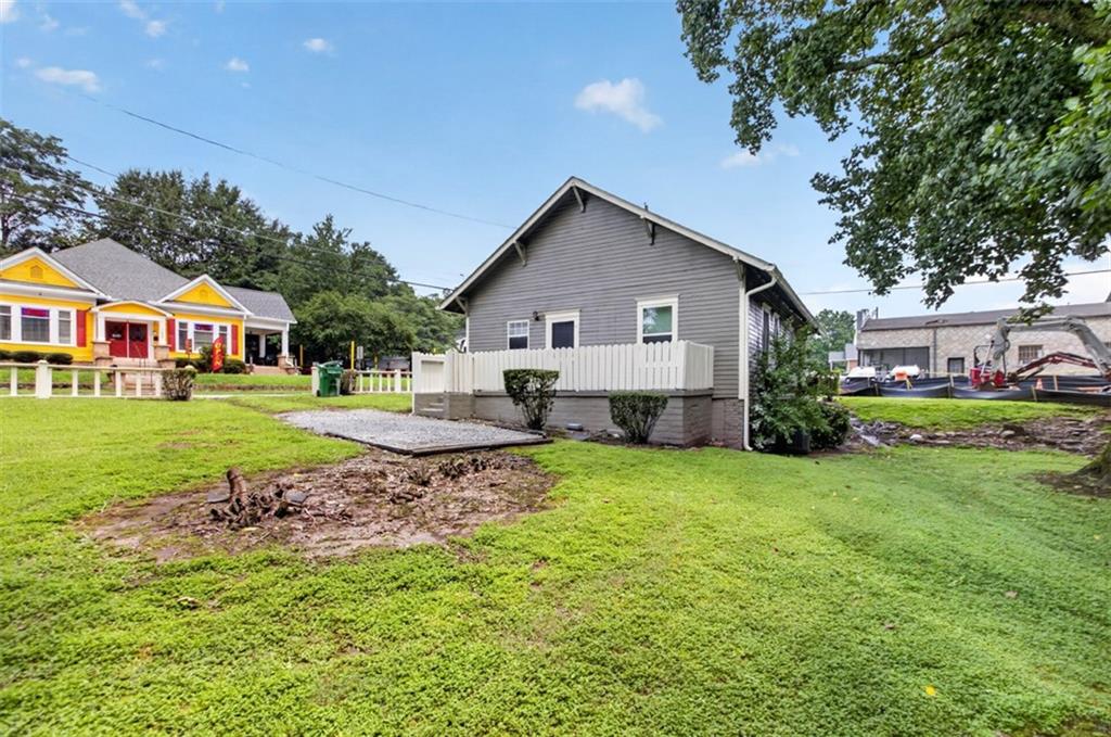 1070 Forrest Avenue Property Photo 35