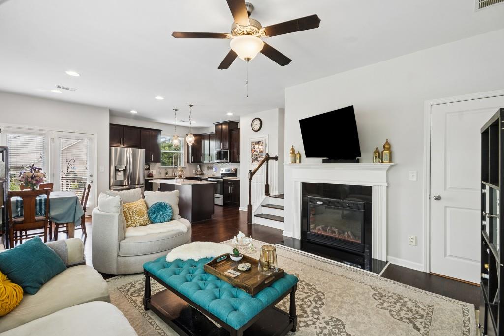 2278 Rolling Trail Property Photo 5