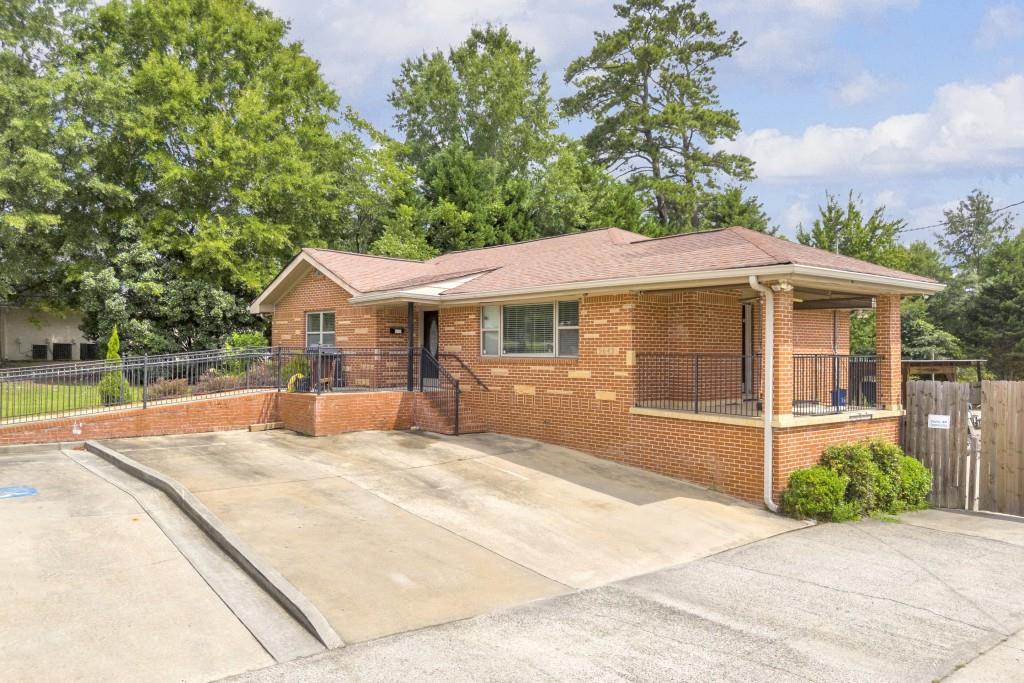 2642 Loganville Highway Property Photo 1