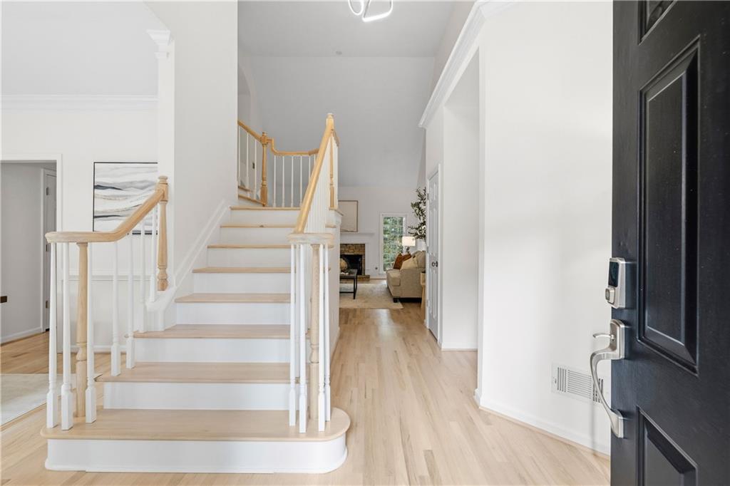 2530 Wellsley Lane Property Photo 4