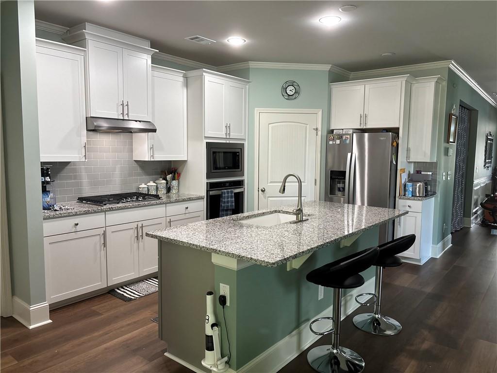 7530 Rambling Vale Property Photo 4