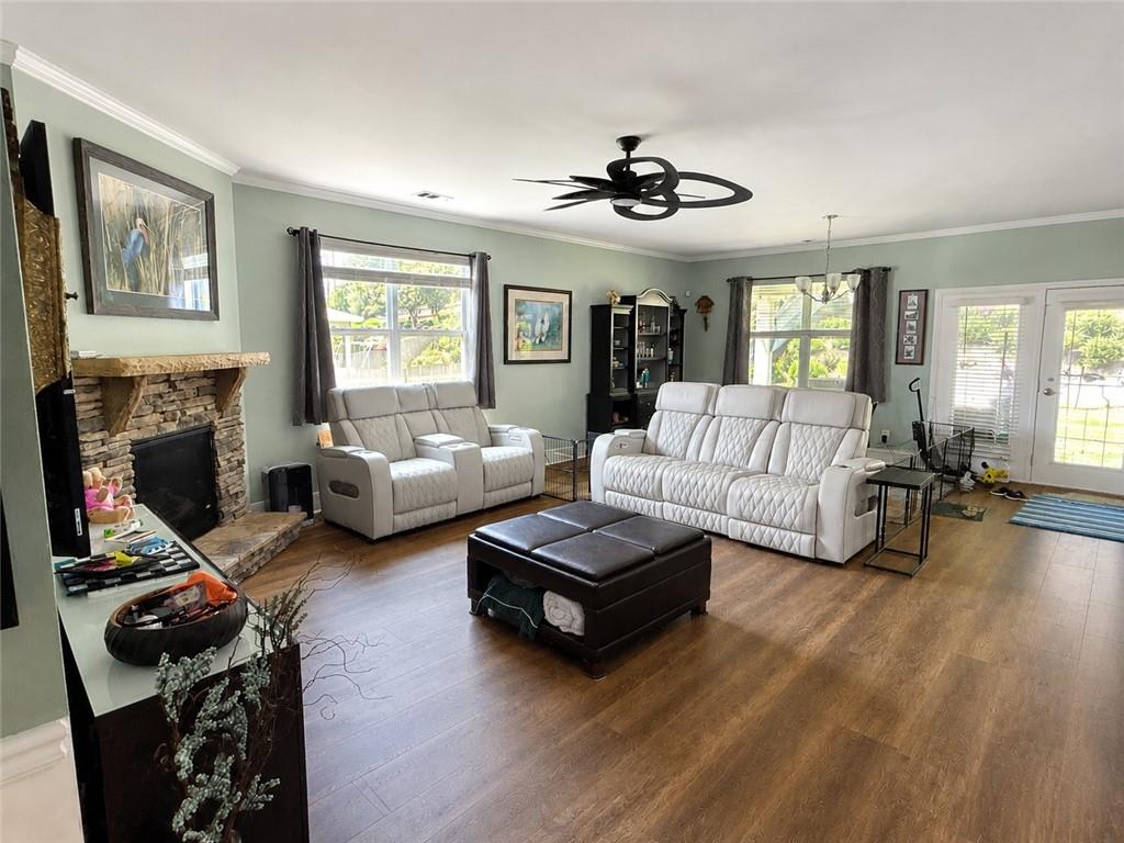 7530 Rambling Vale Property Photo 7
