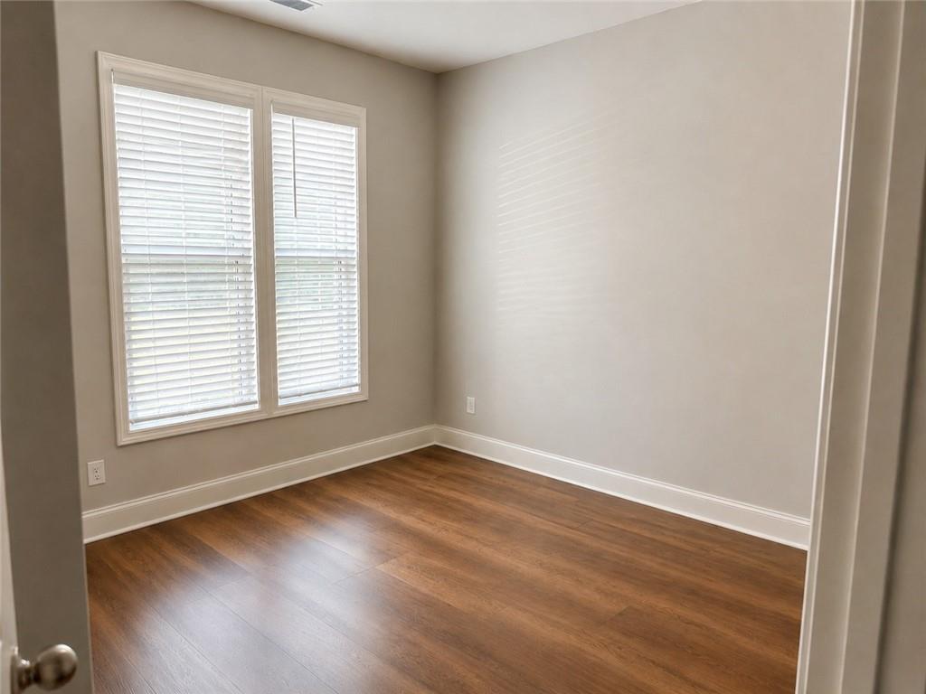 7530 Rambling Vale Property Photo 11