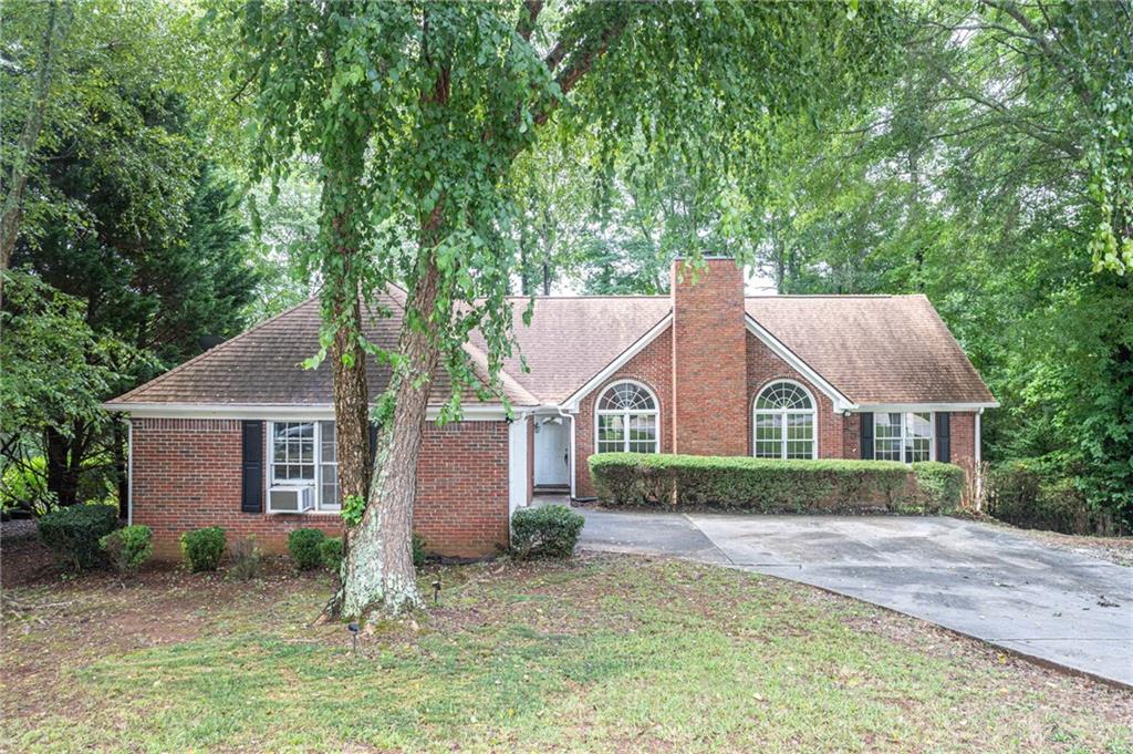 1404 Glenfield Drive Property Photo 1