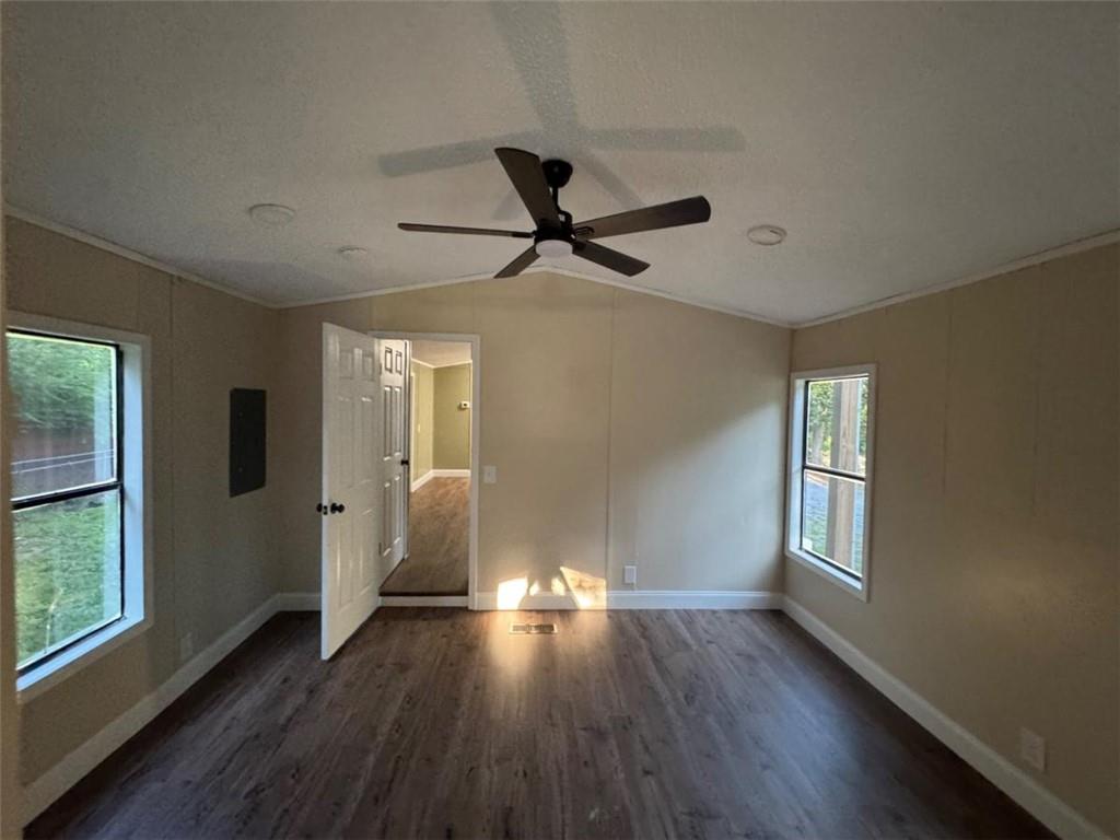2637 Old Grade Road Property Photo 6