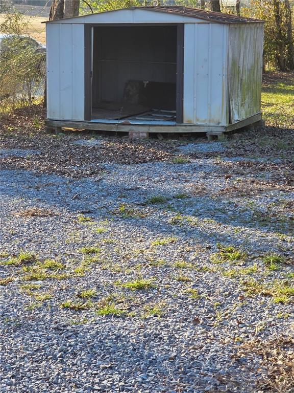 2637 Old Grade Road Property Photo 14