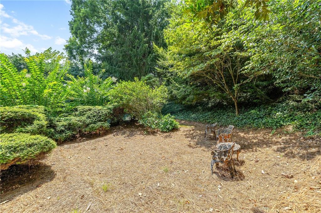 885 Glenwood Drive Property Photo 52