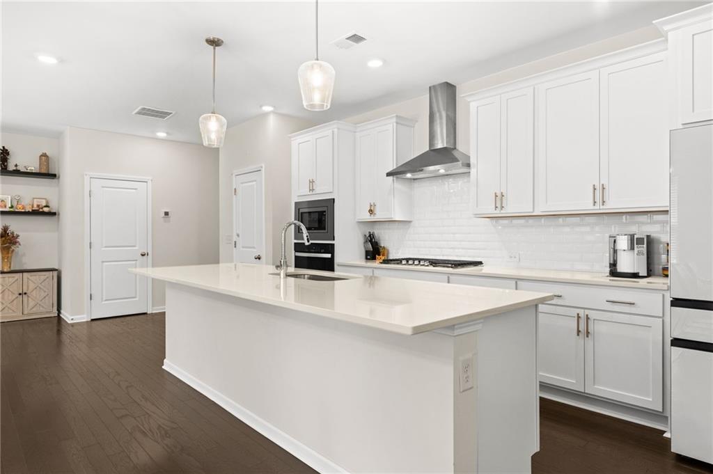 4066 Halton Road Property Photo 10