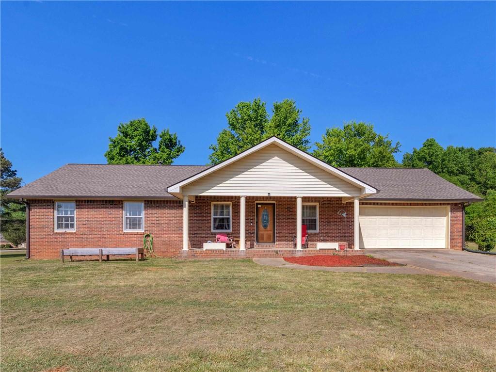 121 Rosser Road Property Photo 1