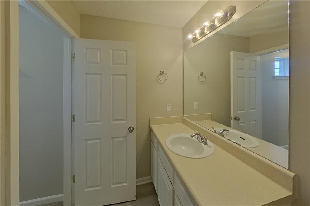 7812896 Property Photo 10
