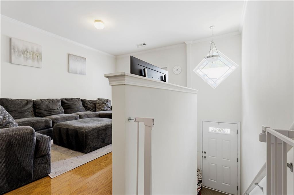 1524 Liberty Parkway Nw Property Photo 3