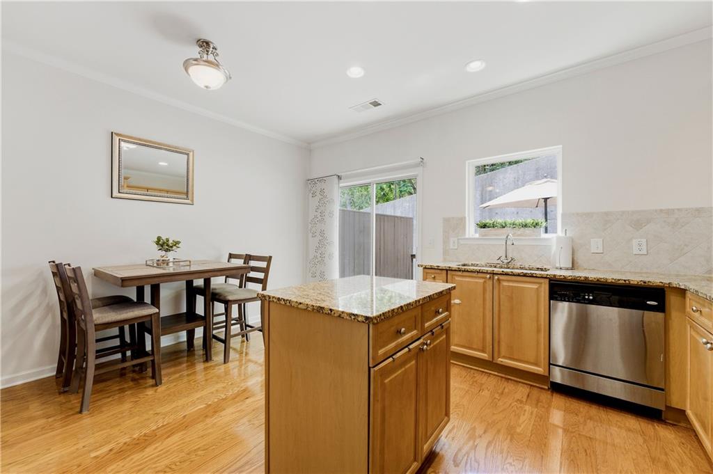 1524 Liberty Parkway Nw Property Photo 7
