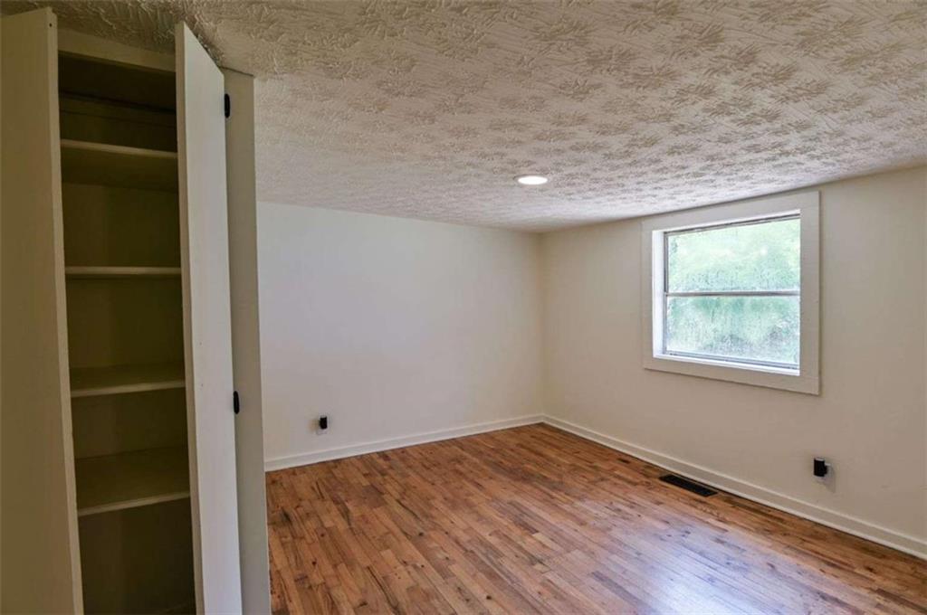 4131 Lott St Ne Property Photo 25