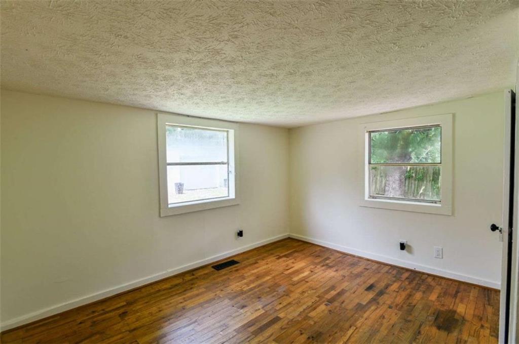 4131 Lott St Ne Property Photo 29
