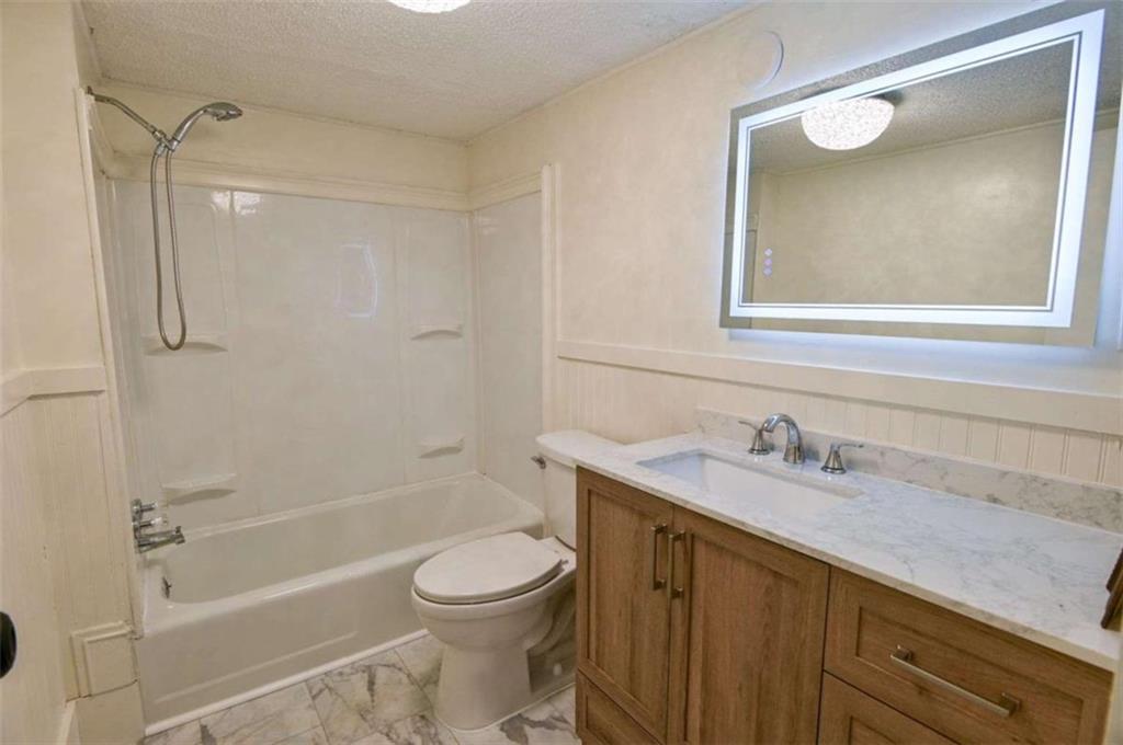 4131 Lott St Ne Property Photo 32