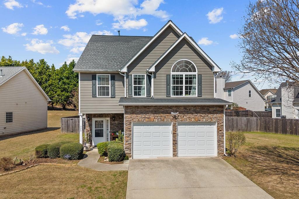 320 Blackwood Lane Property Photo 1