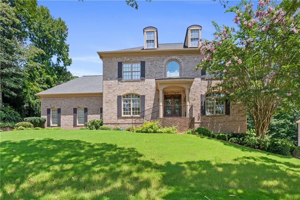 3880 Stratford Walk Circle NE
