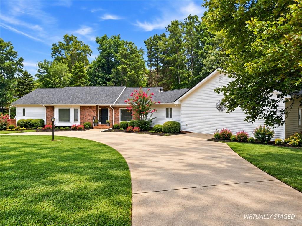 5235 Lanton Circle Property Photo 4