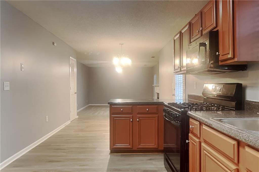7813064 Property Photo 8