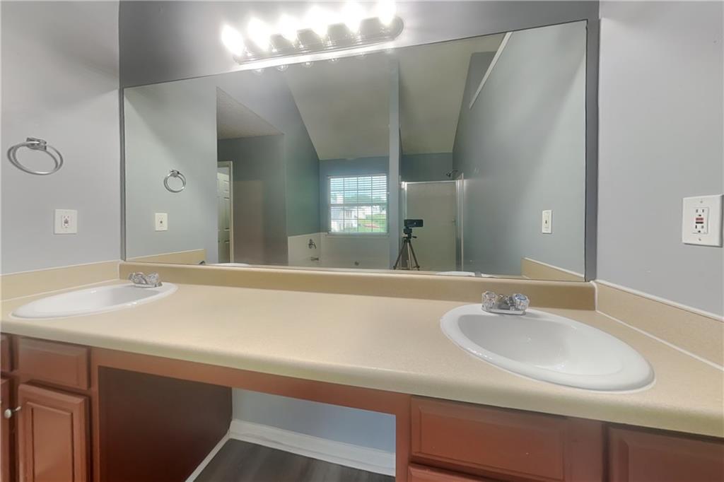 7813064 Property Photo 11