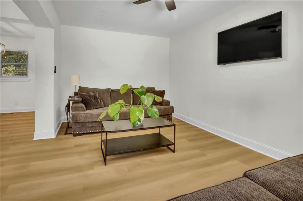2461 Bouldercliff Way Se Property Photo 6
