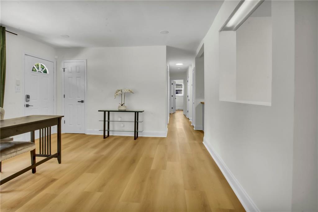 2461 Bouldercliff Way Se Property Photo 9