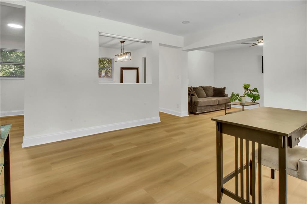 2461 Bouldercliff Way Se Property Photo 10