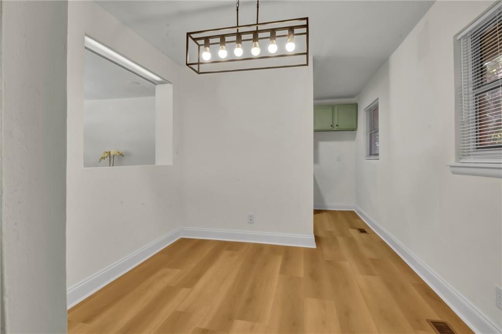 2461 Bouldercliff Way Se Property Photo 12