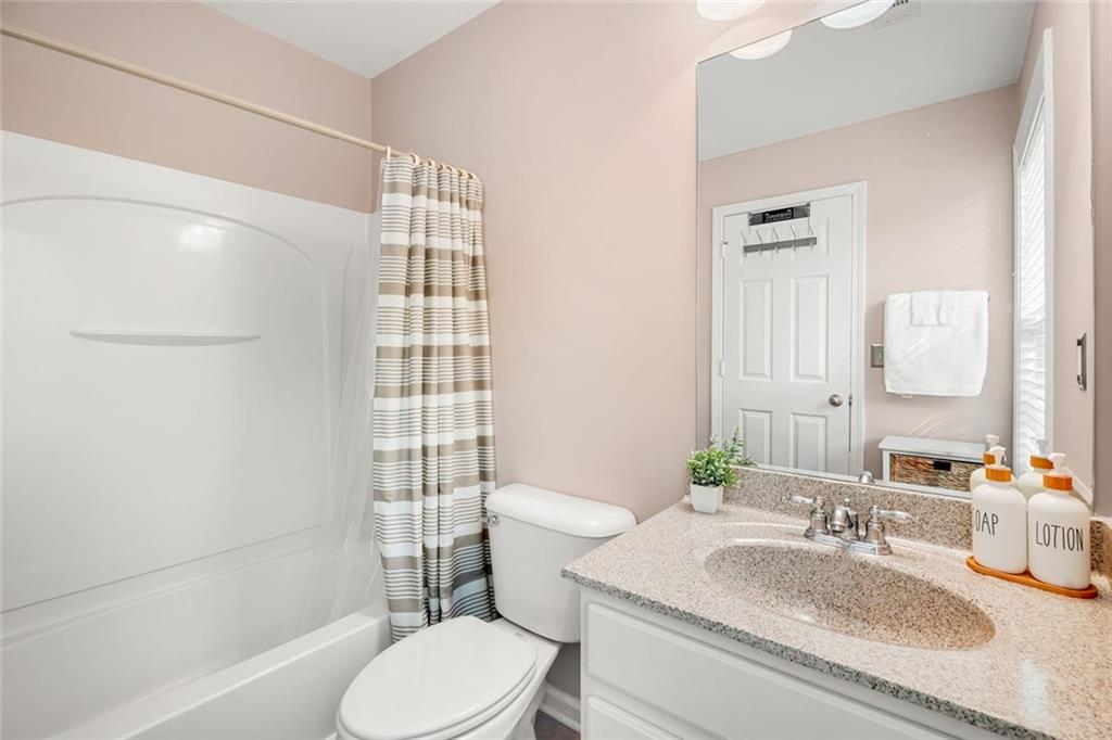5243 Wellsley Bend Property Photo 29