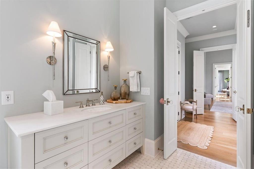205 Thomas Circle Property Photo 44