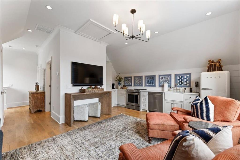 205 Thomas Circle Property Photo 85