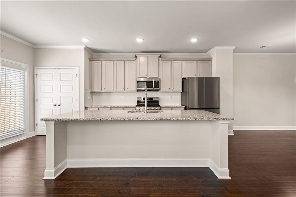 2695 La Rive Drive Property Photo 12
