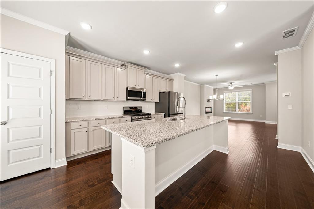 2695 La Rive Drive Property Photo 14