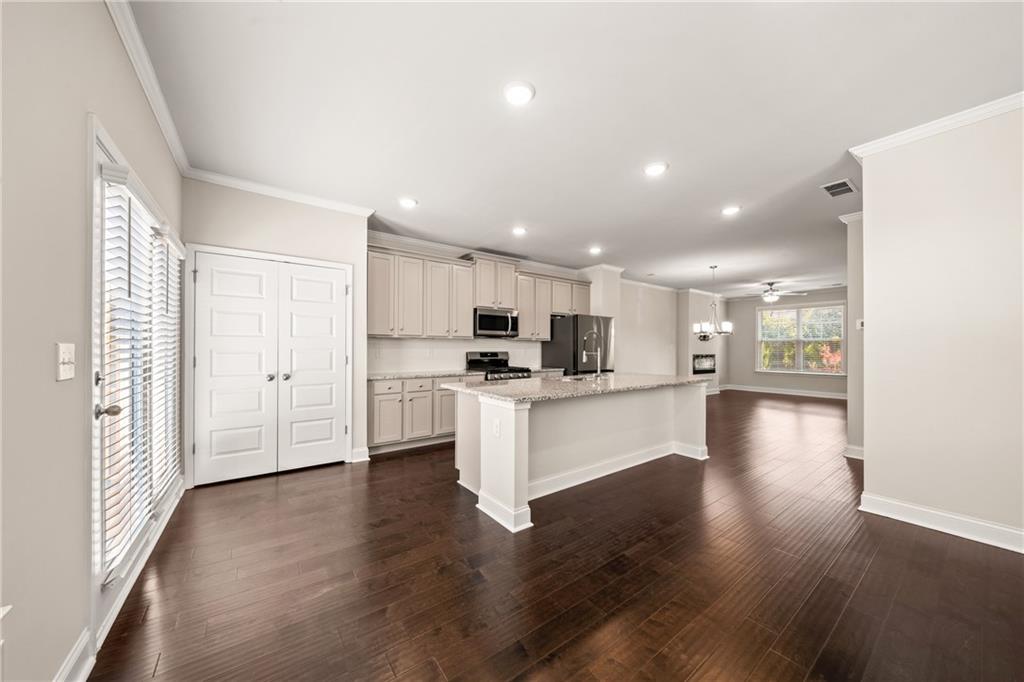 2695 La Rive Drive Property Photo 15