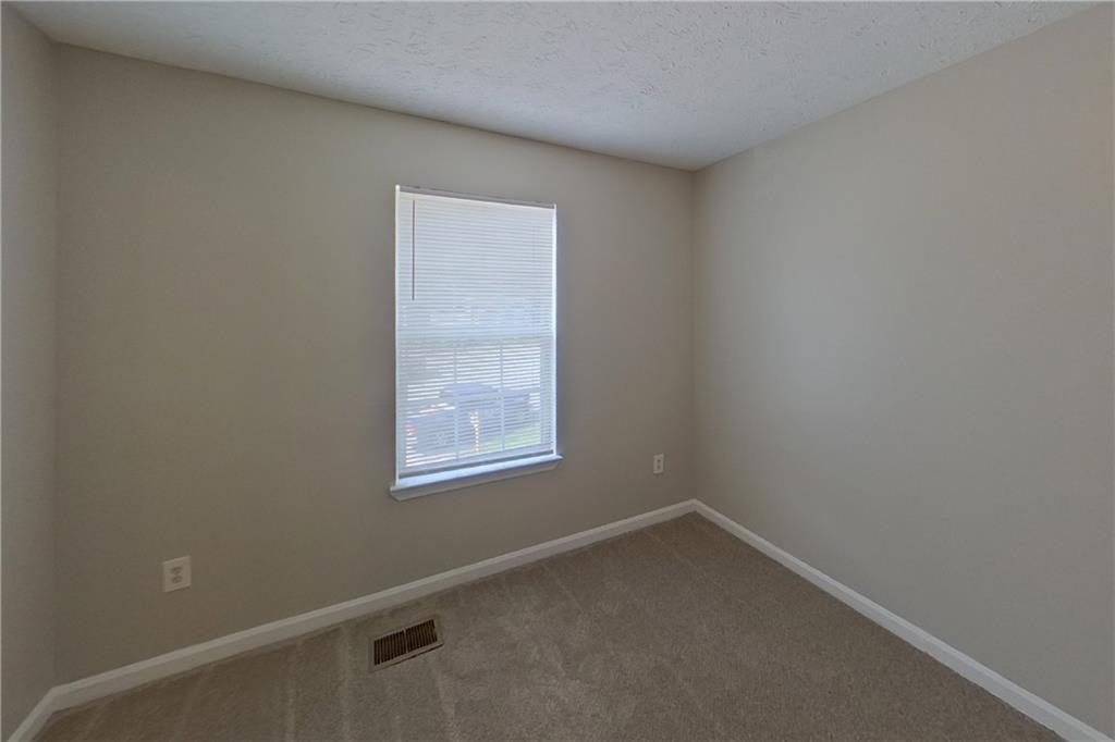 7813142 Property Photo 11