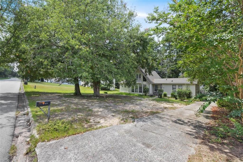 2169 Pepperidge Drive Property Photo 3