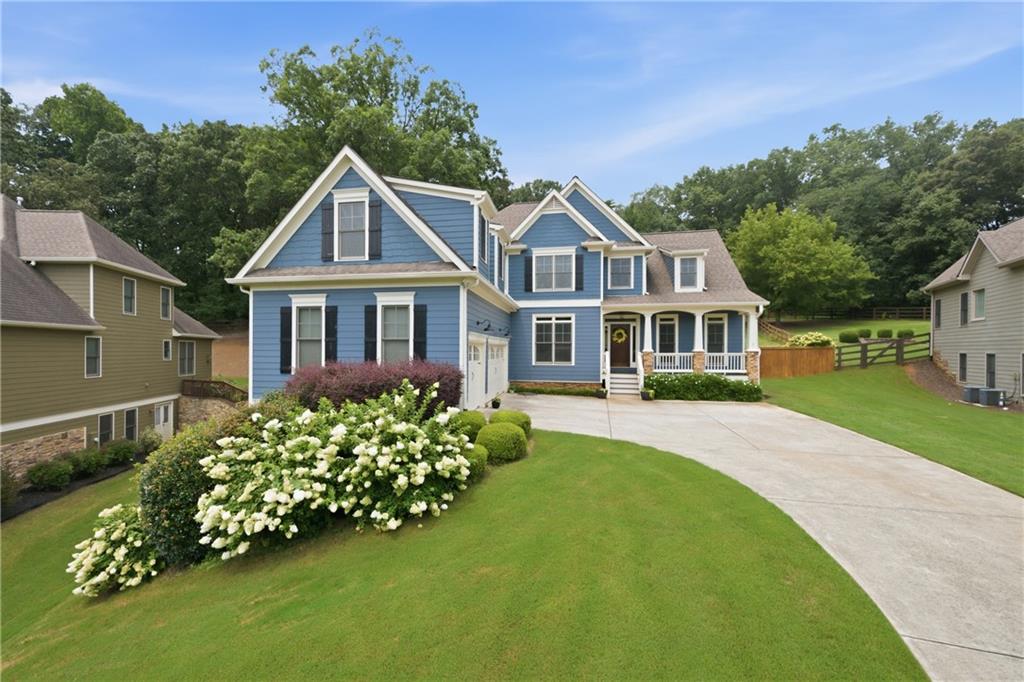 410 Kings Point Drive Property Photo 1