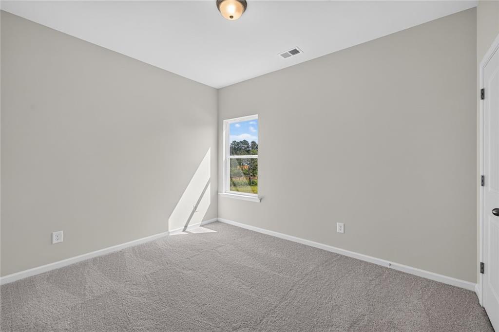 139 Shire Loop Property Photo 7