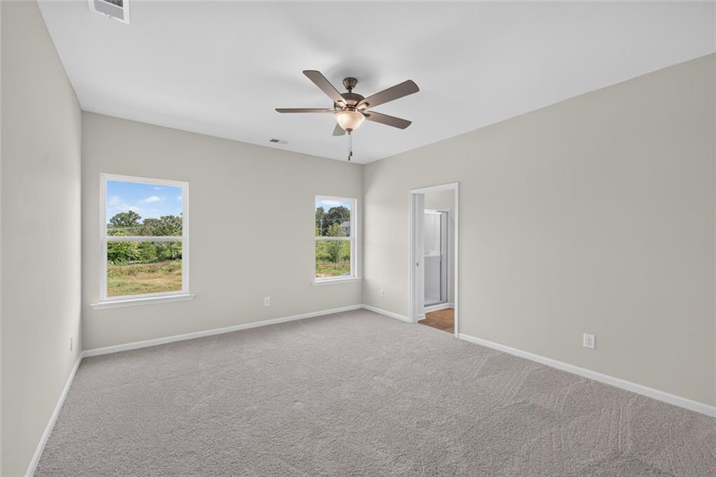 139 Shire Loop Property Photo 28