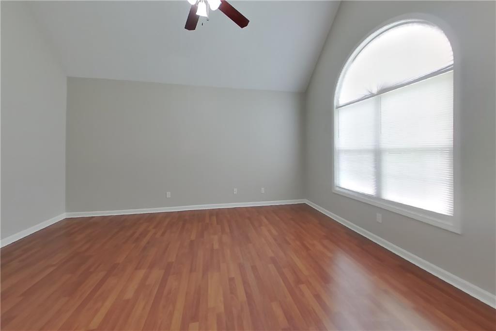 7813201 Property Photo 2
