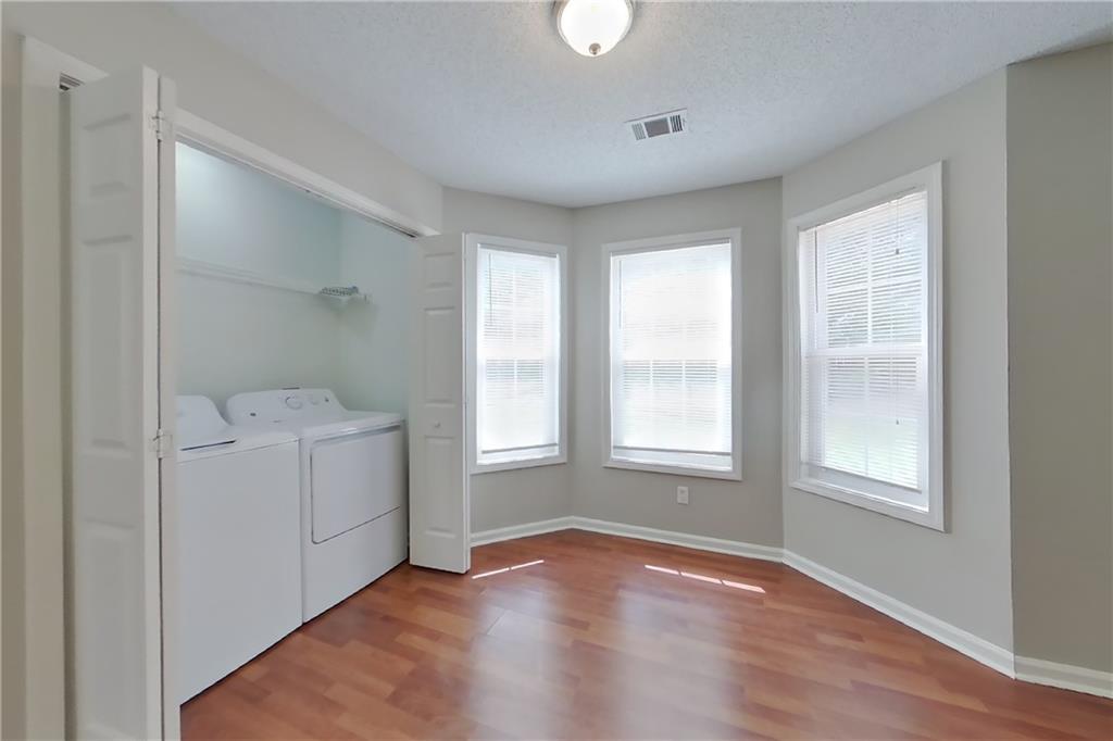 7813201 Property Photo 4